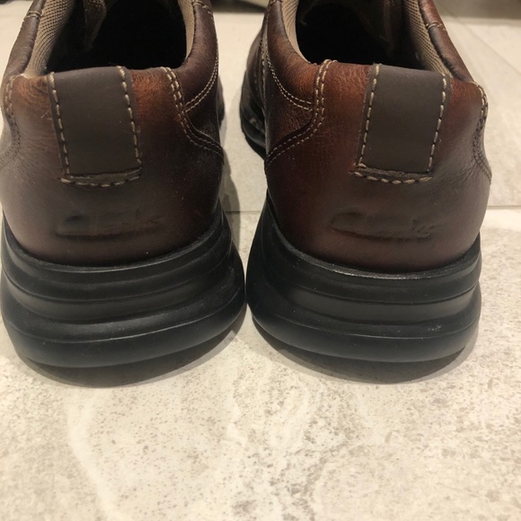 Clarks Brown Leather Shoes - Picture 3 of 4